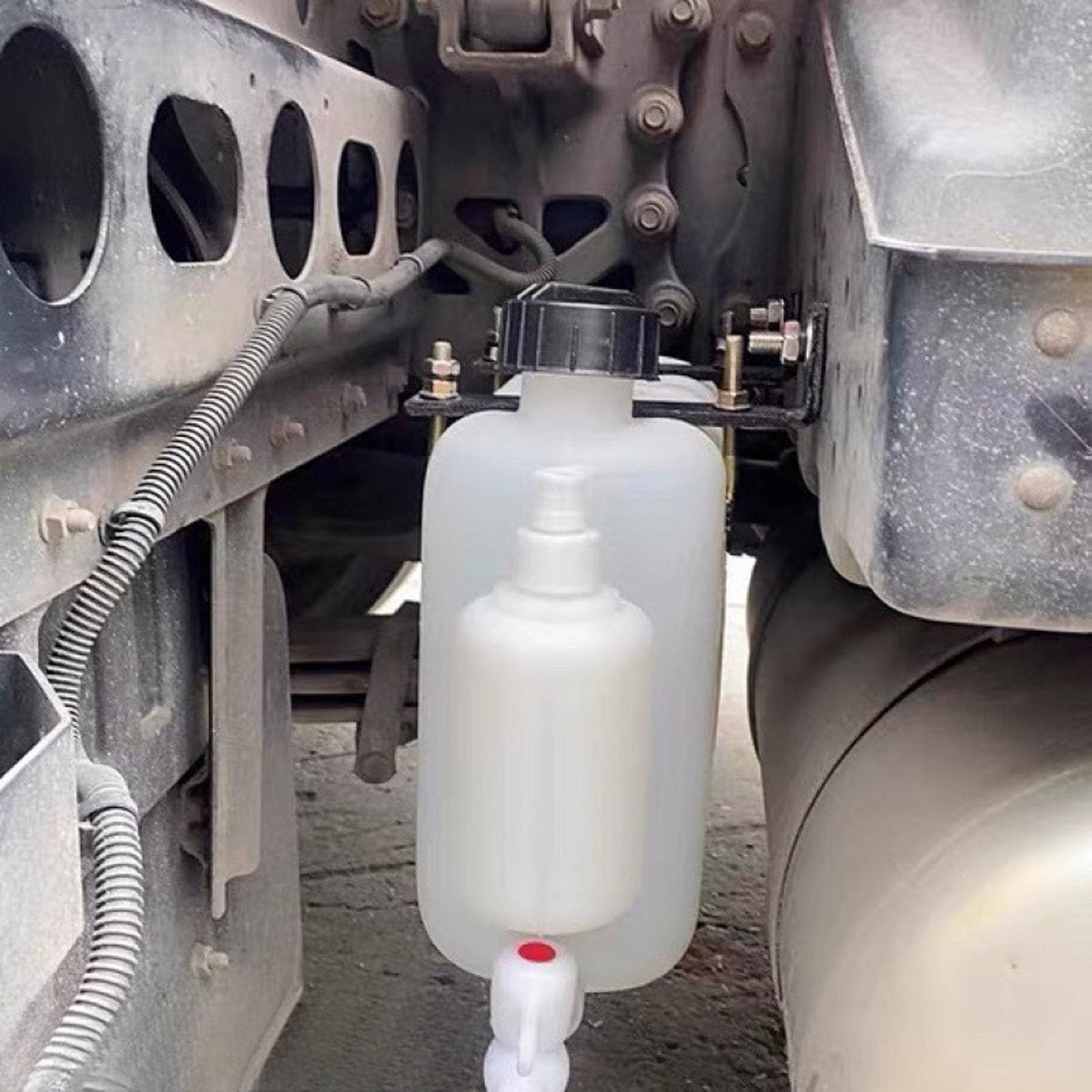 Portable Water Tanks with Faucet C3281